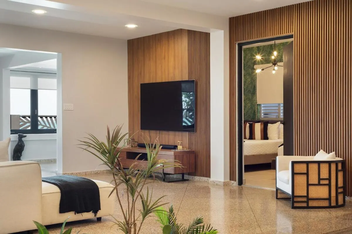 Casa Lux Oceanfront Villa Pool and Car Add Ons サンジョアン 別荘